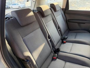 Ford Focus C-Max 1.6 16v Zetec 5dr