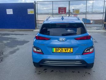 Hyundai KONA 64kWh Premium Auto 5dr (10.5kW Charger)
