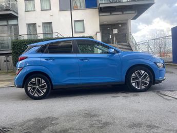 Hyundai KONA 64kWh Premium Auto 5dr (10.5kW Charger)