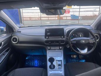 Hyundai KONA 64kWh Premium Auto 5dr (10.5kW Charger)