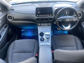Hyundai KONA 64kWh Premium Auto 5dr (10.5kW Charger)