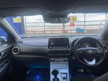 Hyundai KONA 64kWh Premium Auto 5dr (10.5kW Charger)