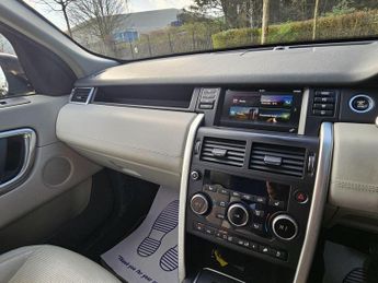 Land Rover Discovery Sport 2.0 TD4 HSE Black Auto 4WD Euro 6 (s/s) 5dr