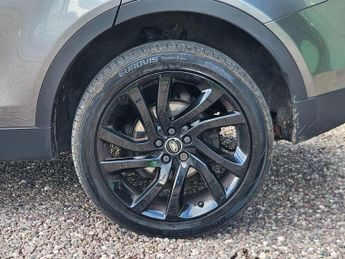 Land Rover Discovery Sport 2.0 TD4 HSE Black Auto 4WD Euro 6 (s/s) 5dr