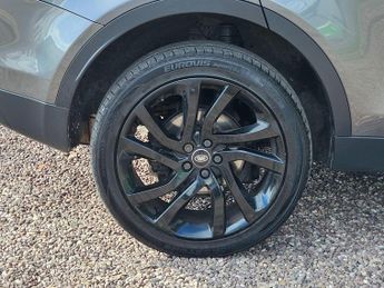 Land Rover Discovery Sport 2.0 TD4 HSE Black Auto 4WD Euro 6 (s/s) 5dr
