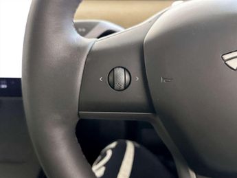 Tesla Model Y SUV 5dr Electric Auto RWD (346 ps)