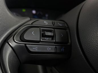 Toyota Yaris 1.5 VVT-h Icon E-CVT Euro 6 (s/s) 5dr