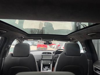 Jaguar F-PACE 2.0 D240 R-Sport Auto AWD Euro 6 (s/s) 5dr