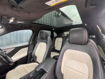 Jaguar F-PACE 2.0 D240 R-Sport Auto AWD Euro 6 (s/s) 5dr