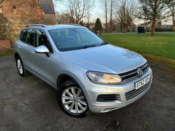 Volkswagen Touareg 3.0 TDI V6 BlueMotion Tech SE Tiptronic 4WD Euro 5 (s/s) 5dr