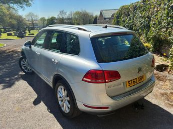 Volkswagen Touareg 3.0 TDI V6 BlueMotion Tech SE Tiptronic 4WD Euro 5 (s/s) 5dr