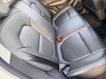 MG MG ZS 44.5kWh Exclusive Auto 5dr