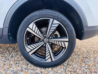 MG MG ZS 44.5kWh Exclusive Auto 5dr