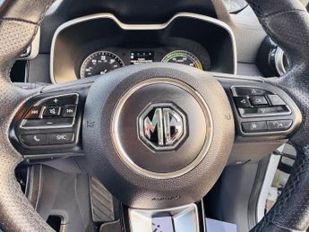 MG MG ZS 44.5kWh Exclusive Auto 5dr