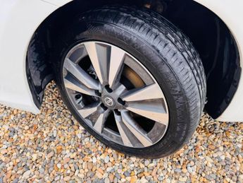 Nissan Pulsar 1.2 DIG-T Tekna XTRON Euro 6 (s/s) 5dr