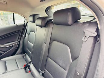 Mercedes-Benz A Class 1.5 A180d Sport 7G-DCT Euro 6 (s/s) 5dr