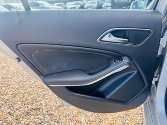 Mercedes-Benz A Class 1.5 A180d Sport 7G-DCT Euro 6 (s/s) 5dr