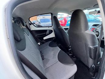 Toyota AYGO 1.0 VVT-i Fire Euro 5 5dr