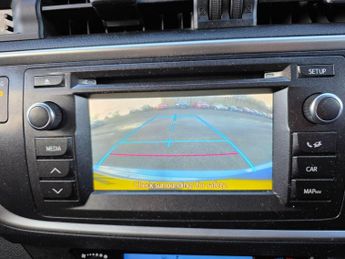 Toyota Auris 1.8 VVT-h Icon+ Touring Sports CVT Euro 5 (s/s) 5dr