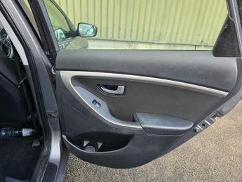 Hyundai i30 1.6 CRDi Blue Drive Active Tourer Euro 5 (s/s) 5dr