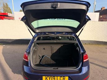 Volkswagen Golf 2.0 TDI R-Line DSG Euro 6 (s/s) 5dr