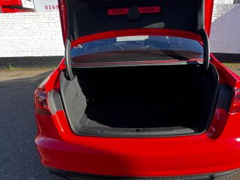 Audi A6 Saloon 2.0 TDI ultra Black Edition S Tronic Euro 6 (s/s) 4dr