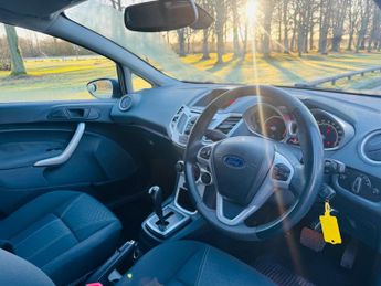 Ford Fiesta 1.4 Zetec 5dr