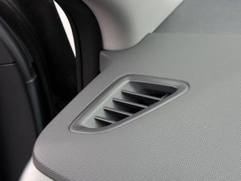 Hyundai IONIQ 38.3kWh Premium SE Auto 5dr