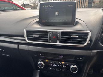 Mazda Mazda3 2.2 SKYACTIV-D SE-L Nav Fastback Euro 6 (s/s) 4dr