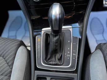 Volkswagen Golf 2.0 TDI R-Line DSG Euro 6 (s/s) 5dr