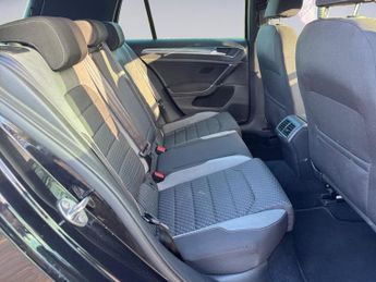 Volkswagen Golf 2.0 TDI R-Line DSG Euro 6 (s/s) 5dr