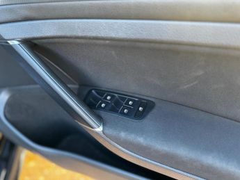 Volkswagen Golf 2.0 TDI R-Line DSG Euro 6 (s/s) 5dr