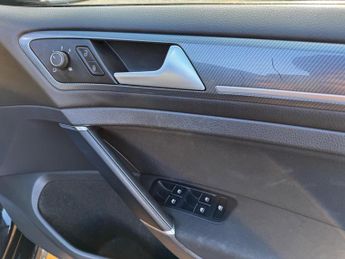 Volkswagen Golf 2.0 TDI R-Line DSG Euro 6 (s/s) 5dr