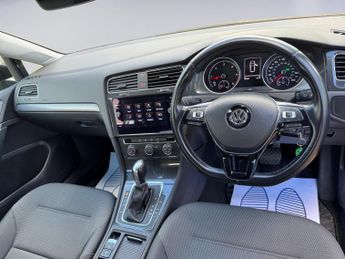 Volkswagen Golf 1.6 TDI SE Nav DSG Euro 6 (s/s) 5dr