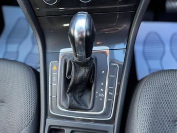 Volkswagen Golf 1.6 TDI SE Nav DSG Euro 6 (s/s) 5dr