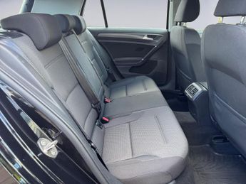 Volkswagen Golf 1.6 TDI SE Nav DSG Euro 6 (s/s) 5dr