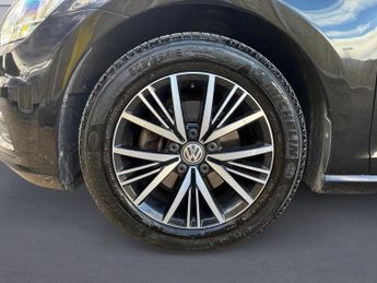Volkswagen Golf 1.6 TDI SE Nav DSG Euro 6 (s/s) 5dr