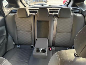 Nissan Qashqai 1.2 DIG-T N-Connecta XTRON 2WD Euro 6 (s/s) 5dr