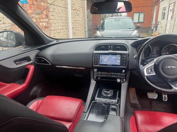 Jaguar F-PACE 2.0 D240 R-Sport Auto AWD Euro 6 (s/s) 5dr