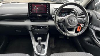 Toyota Yaris 1.5 VVT-h Design E-CVT Euro 6 (s/s) 5dr