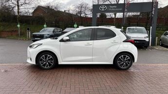 Toyota Yaris 1.5 VVT-h Design E-CVT Euro 6 (s/s) 5dr