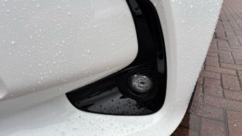 Toyota Yaris 1.5 VVT-h Design E-CVT Euro 6 (s/s) 5dr