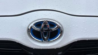 Toyota Yaris 1.5 VVT-h Design E-CVT Euro 6 (s/s) 5dr