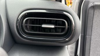 Toyota Yaris 1.5 VVT-h Design E-CVT Euro 6 (s/s) 5dr