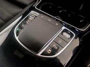 Mercedes-Benz GLC 2.0 GLC220d AMG Line SUV 5dr Diesel G-Tronic+ 4MATIC Euro 6 (s/s