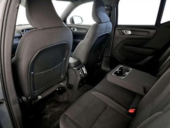 Volvo XC40 Recharge 69kWh Core SUV 5dr Electric Auto (231 ps)