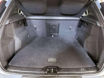 Volvo XC40 Recharge 69kWh Core SUV 5dr Electric Auto (231 ps)