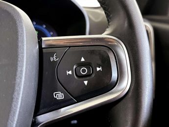 Volvo XC40 Recharge 69kWh Core SUV 5dr Electric Auto (231 ps)