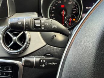 Mercedes-Benz GLA 1.6 GLA180 AMG Line Edition 7G-DCT Euro 6 (s/s) 5dr