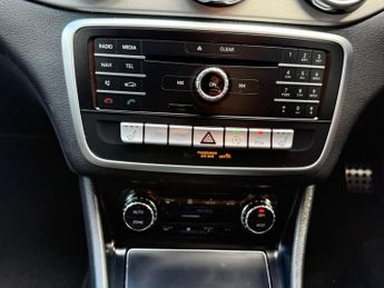 Mercedes-Benz GLA 1.6 GLA180 AMG Line Edition 7G-DCT Euro 6 (s/s) 5dr